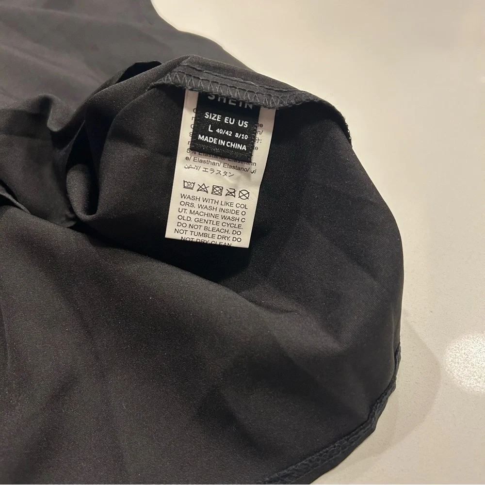 SHEIN Black Sleeveless Blouse with Textured Lace Top, size large - Picture 3 of 4